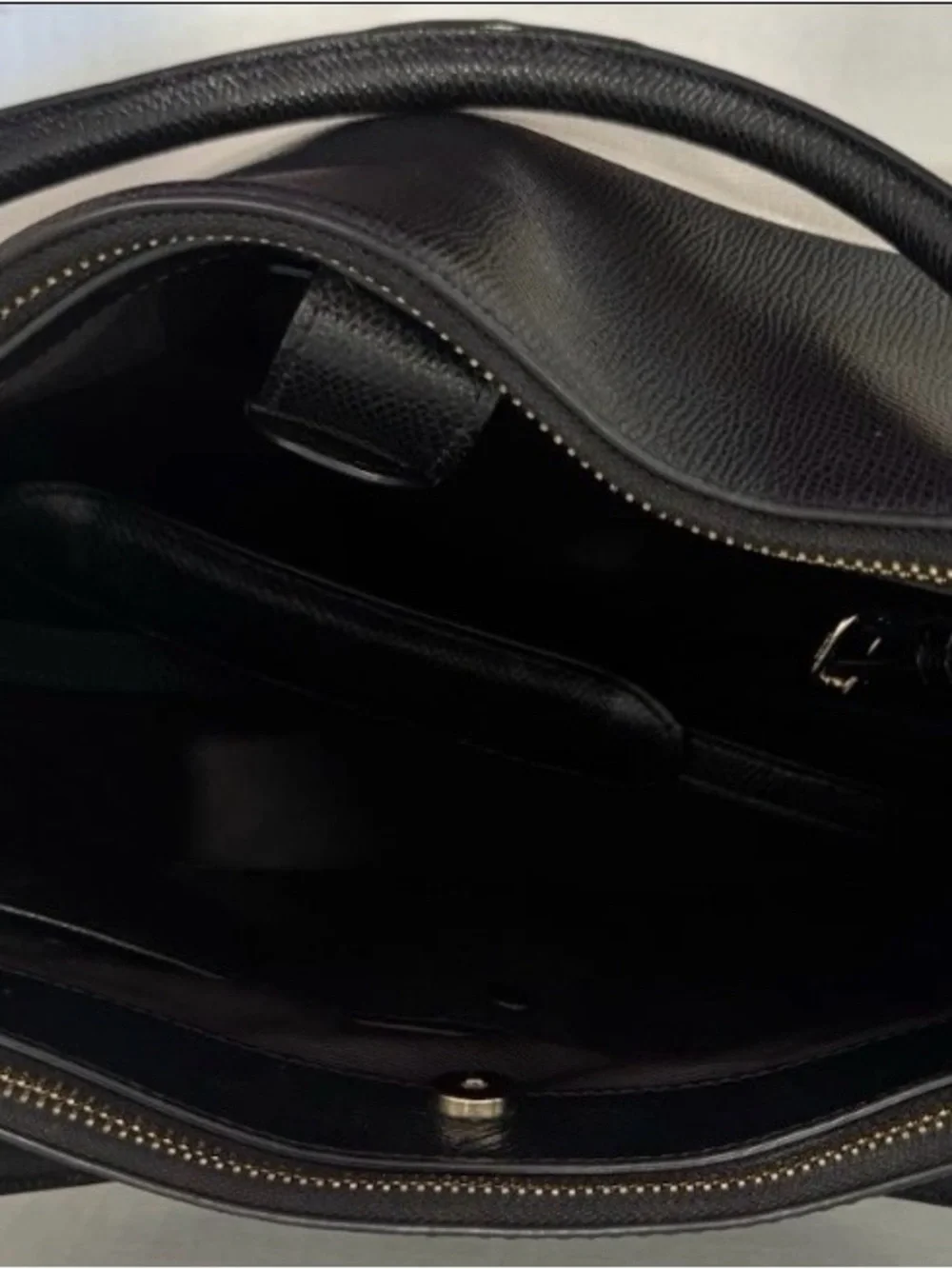 Coach Two-Tone Black and Cream Leather Tote-needs a touch of love - Picture 6 of 12